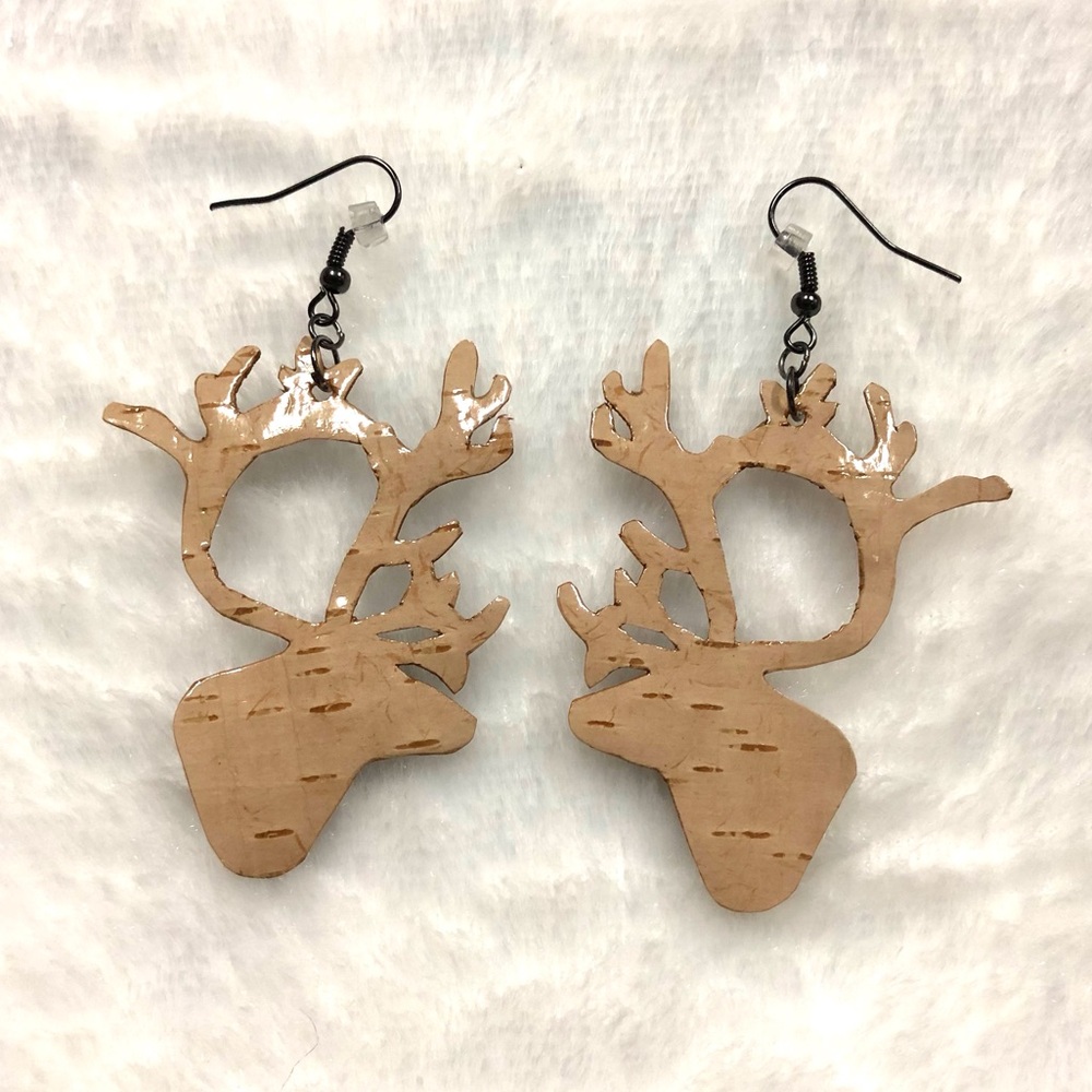 Hand Cut Caribou Head Alaska Paper Birch Bark Earring With Black Tone Ear Hook